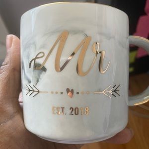Vigilant Home  Mr&Mrs. 2018 mugs ( never used )